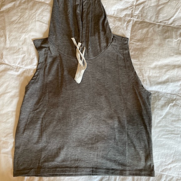SweatyRocks Sleeveless Hooded Crop Tank Top EUC - Picture 1 of 2